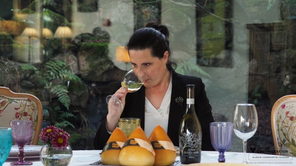 quesos y vinos blancos